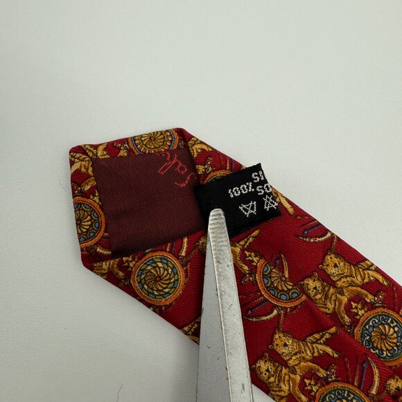 Salvatore Ferragamo Silk Tie Red Gold Lion Medallion Geometric Made in Italy - Picture 7 of 9